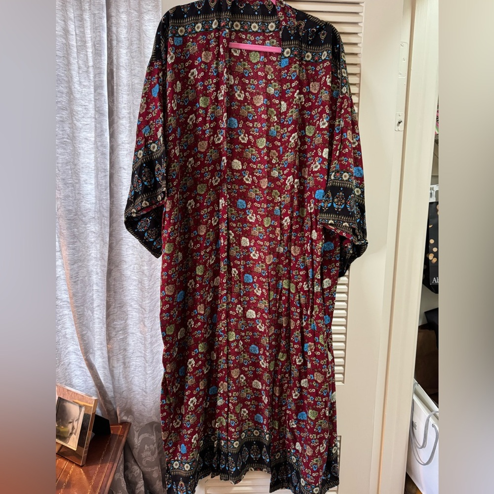 Aura The Label kimono/ rayon duster